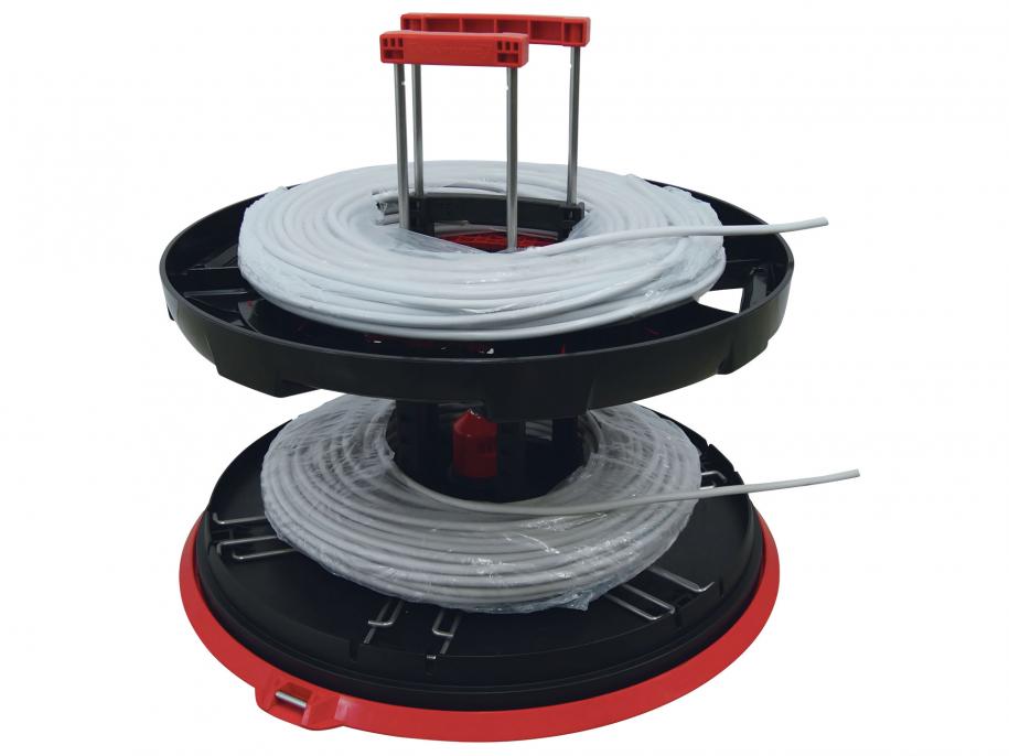 White cable on a Red and Black Runpotec XB500T Cable Roller