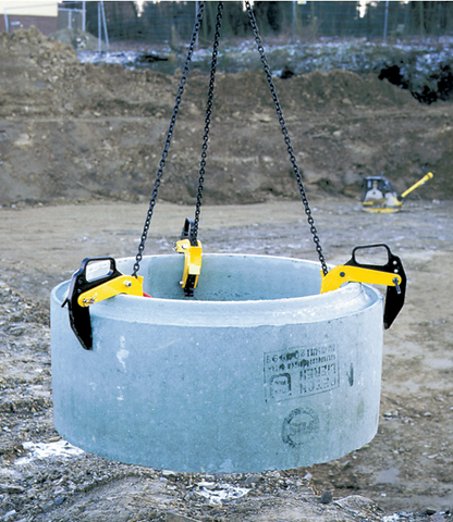 Camlok BTG Concrete Pipe Lifting Clamp in use